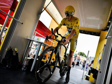 Chris Froome alla partenza della crono