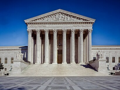 The Republican replaces a progressive judge who has just died