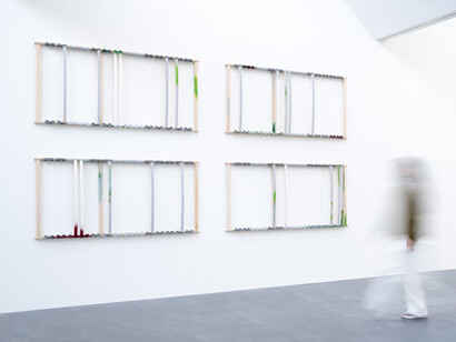 Florian Slotawa, Grammatik einfach erklärt, ausstellungsansicht. Mit freundlicher genehmigung von Von Bartha