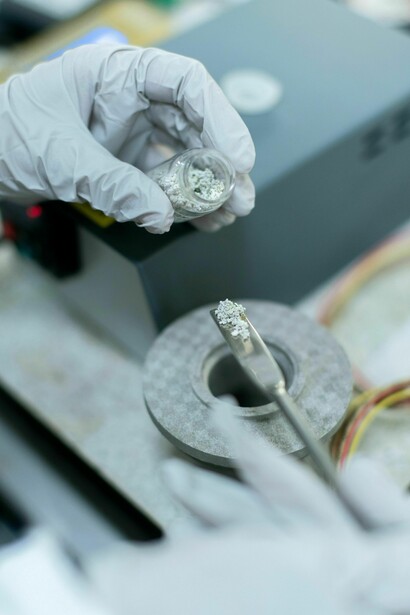 La impresión 4D y el autoensamblaje buscan superar los altos costos de fabricación a nanoescala