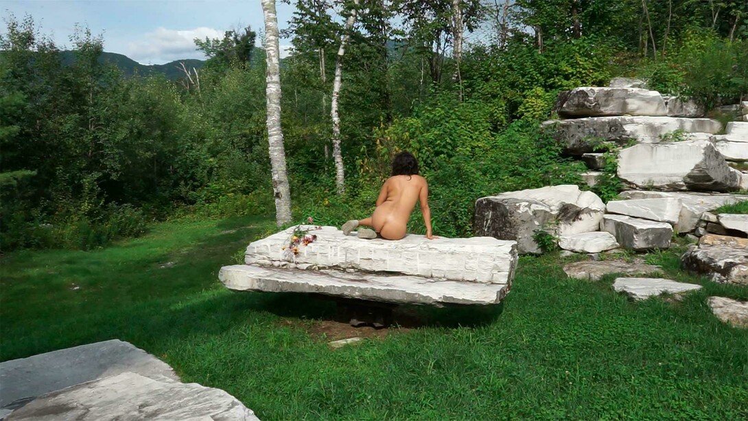 Xandra Ibarra, Turn around sidepiece, 2018. Courtesy of MFA