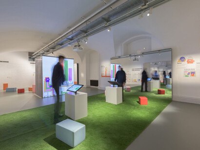 Blockchain, unchained. New tools for democracy, ausstellungsansicht. Mit freundlicher genehmigung des Museum für angewandte Kunst