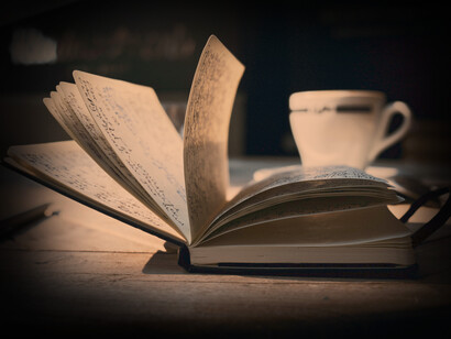 Paginas de numerosos apuntes que acompañan una mañana atareada