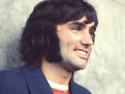 George Best fue un futbolista norirlandés que se desempeñó en la posición de extremo y mediapunta