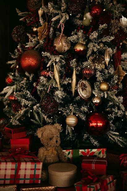 El árbol de Navidad, originario de Alemania, simboliza la renovación y la luz de Cristo