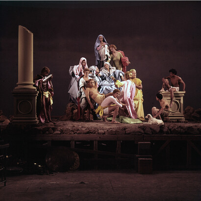 Pier Paolo Pasolini (regia), "Deposizione" da Pontormo, ep. "La ricotta", 1963, @ Paul Ronald/Archivio Storico del Cinema/AFE