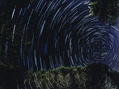 La stella polare è una metafora, un luogo immaginario che ci insegna quanto sia fondamentale avere un riferimento per orientarsi nella vita