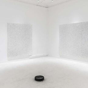 Rirkrit Tiravanija, In aliens we trust, vue de l'exposition. Avec l'aimable autorisation de la Galerie Chantal Crousel