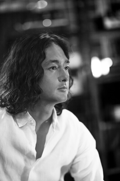 002. Courtesy of Whitestone Gallery