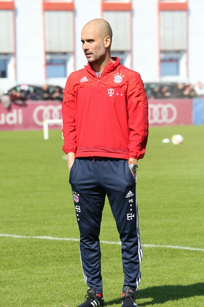 Josep Guardiola entrenando su equipo de futbol en München, Alemania