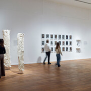 Various artists, Arts · women · network – 100 years of Gedok, exhibition view. Courtesy of Museum für Kunst und Gewerbe Hamburg