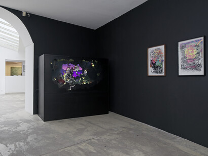 Exhibition View, Winshluss “Pas la peine de pleurer, personne ne te regarde…”, Galerie GP & N Vallois, Paris, 29.05.2015 – 11.07.2015, Courtesy Galerie GP & N Vallois, Paris, Photo : Aurélien Mole