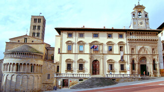 Tribunale und Piazza Grande, Arezzo