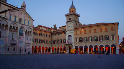 Modena by night
