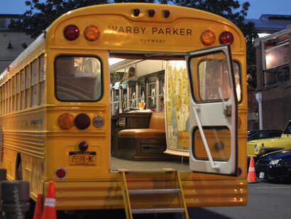Tiendas pop-up. Autobús escolar convertido en tienda