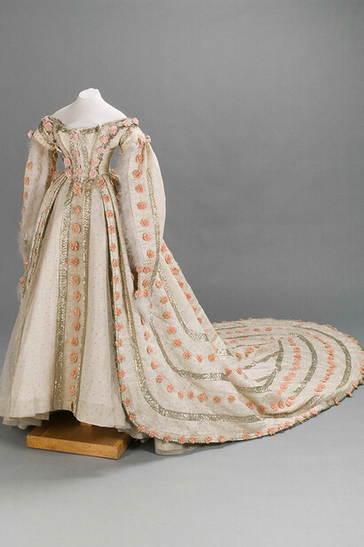 Betrothal dress of Tsesarevna Maria Feodorovna, 1866. Courtesy of The State Hermitage Museum