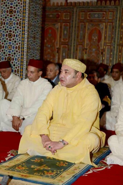 King Mohammed VI  prays in the Mosquee Lalla Asmaa of Rabat.