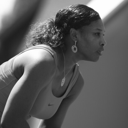 Des noms légendaires jusqu’à des talents plus récents comme Serena et Venus Williams, Andy Roddick, ou encore Madison Keys, tous ont contribué à écrire une partie des plus belles pages du tennis mondial