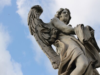 Gli angeli sono facilitatori che ci permettono di fruire delle informazioni contenute nella coscienza cosmica