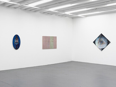 R. H. Quaytman, Ones, chapter 0.2, exhibition view. Courtesy of Miguel Abreu Gallery