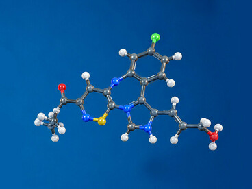 La inteligencia artificial está acelerando el descubrimiento de medicamentos recetados mediante modelos matemáticos y algoritmos computacionales avanzados