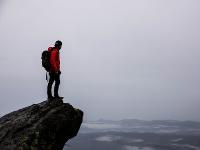 Una legge recente permette al proprietario del B&B di accompagnare l'ospite a conoscere il proprio territorio nei limiti e confini della propria municipalità 