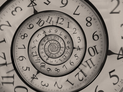 La escritura es una reflexión retrospectiva o un volver atrás al origen de los recuerdos