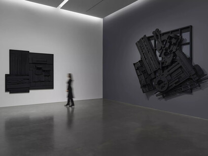 Louise Nevelson, Shadow dance, exhibition view. Courtesy of Pace Gallery