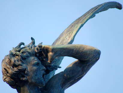Rostro del Ángel Caído. Parque del Retiro. Madrid