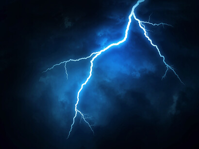 El latigazo, el haz de luz y la oscuridad repentina sucedieron en milésimas de segundos