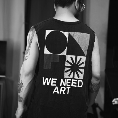 Le tee-shirt à message s’affirme comme un outil de revendication 