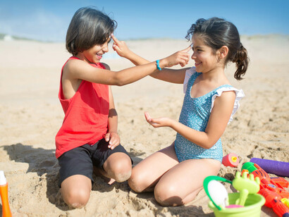 La falta de conciencia sobre la fotoprotección desde la infancia contribuye a aumentar el riesgo de daños en la piel