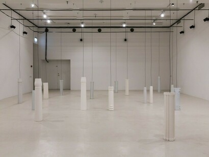 Resonating Pillars, Exhibition view. Courtesy of Den Frie