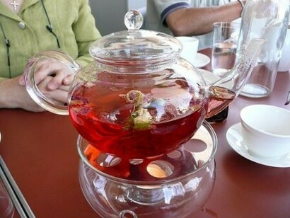 Sorseggiando un tè alla rosa