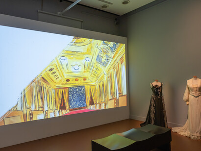 Allestimento immersivo mostra Disegnare la citta