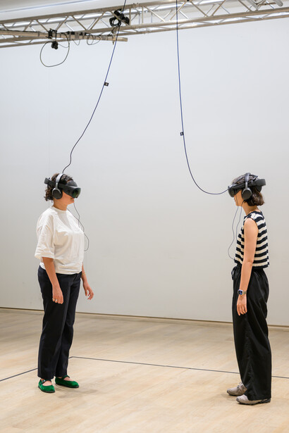 Jordan Wolfson, Little room, ausstellungsansicht. Mit freundlicher genehmigung der Fondation Beyeler