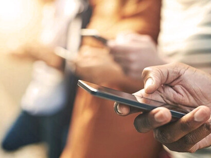 Es más que evidente que el uso continuo de estos nuevos ingenios tecnológicos ha venido a modificar nuestra cotidianeidad