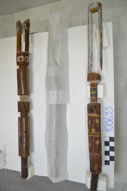 Pali Pukumani delle isole Tiwi particolari durante le fasi di restauro