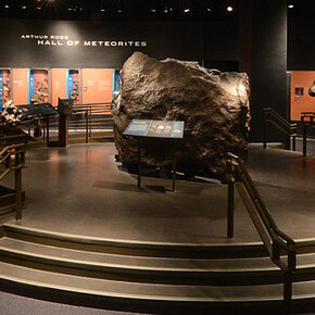 Arthur Ross Hall of Meteorites, Exhibition view. Courtesy of American Museum of Natural History