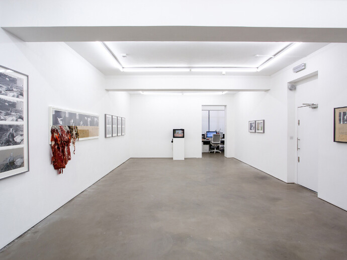 Nil Yalter, installation view