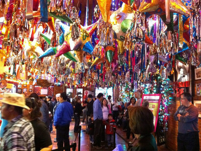 San Antonio. Market Square, plenty of people