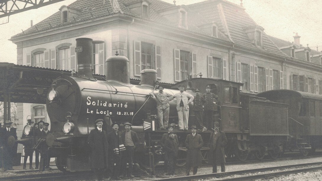 Scioperanti presso la stazione di Le Locle il 12 novembre 1918

Copyright Musée d’Histoire du Locle