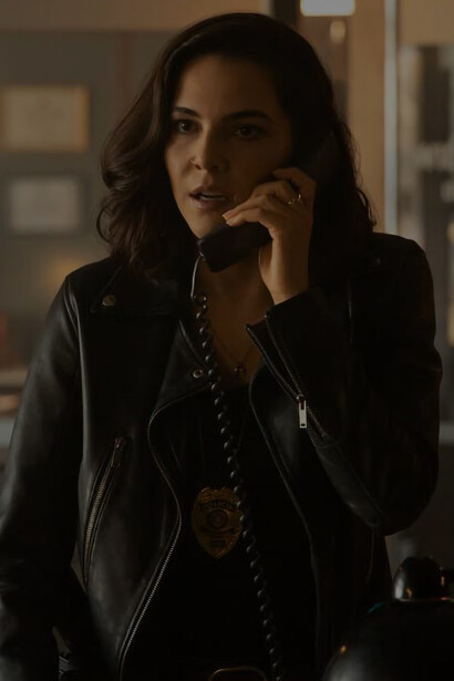 Tainá Müller's streaming debut in 'Bom dia, Verônica' showcases her compelling portrayal of a clerk at the São Paulo Homicide Police Station, passionately dedicated to combatting corruption and violence against women in this gripping police thriller, which has quickly risen to the top of viewers' favorites on Netflix      