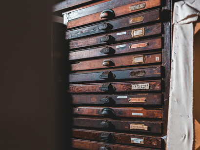 Timelss proyects sleep amidst the wooden drawers