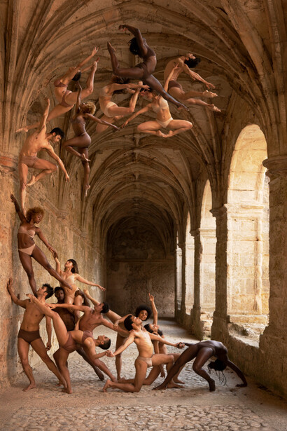 Rob Woodcox, Unlimited capabilities of the body. Courtesy of Erarta Museum