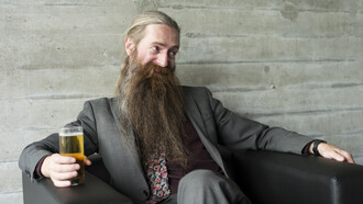 Aubrey de Grey lleva años buscando la fórmula de la inmortalidad en el campo de la senescencia negligible ingenierizada
