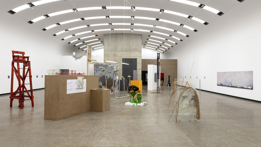 Various artists, Lebt und arbeitet in Wien: contemporary art from Vienna, exhibition view. Courtesy of Kunsthalle Wien