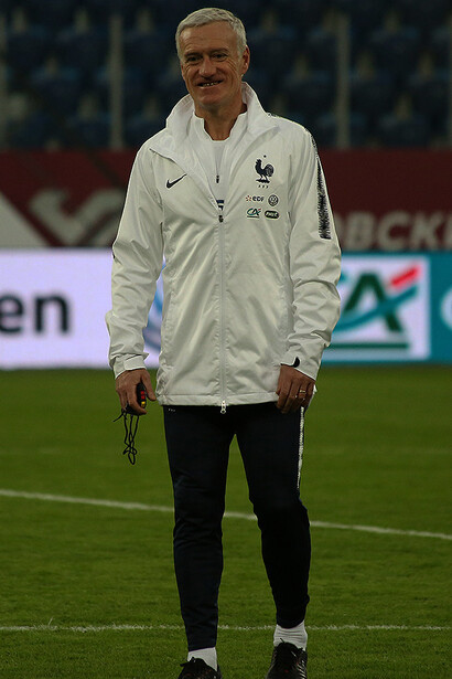 Didier Deschamps, amtierender Trainer der französischen Nationalmannschaft, stand zweimal im Finale, bei der Weltmeisterschaft in Russland 2018 und Katar 2022, gewann aber nur das erste