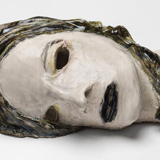 Debora Pierpaoli, Cabeza acostada, 2022. Cortesía de Galería Vasari 