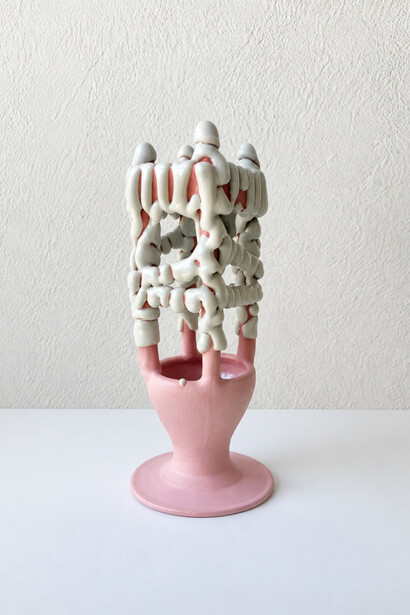 Matthias Kaiser, Pink bricolage vase, 2026. Courtesy of Mindy Solomon Gallery